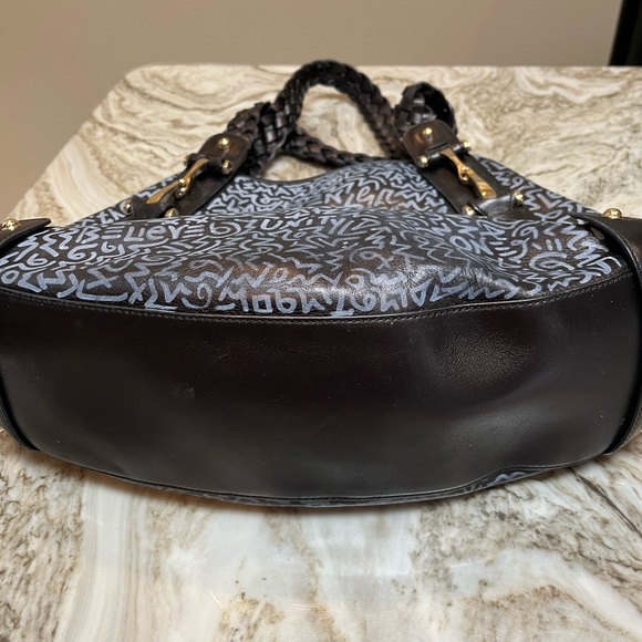 Gucci “Words of Strength” Painted Handbag with Authenticity Certificate - Picture 11 of 12